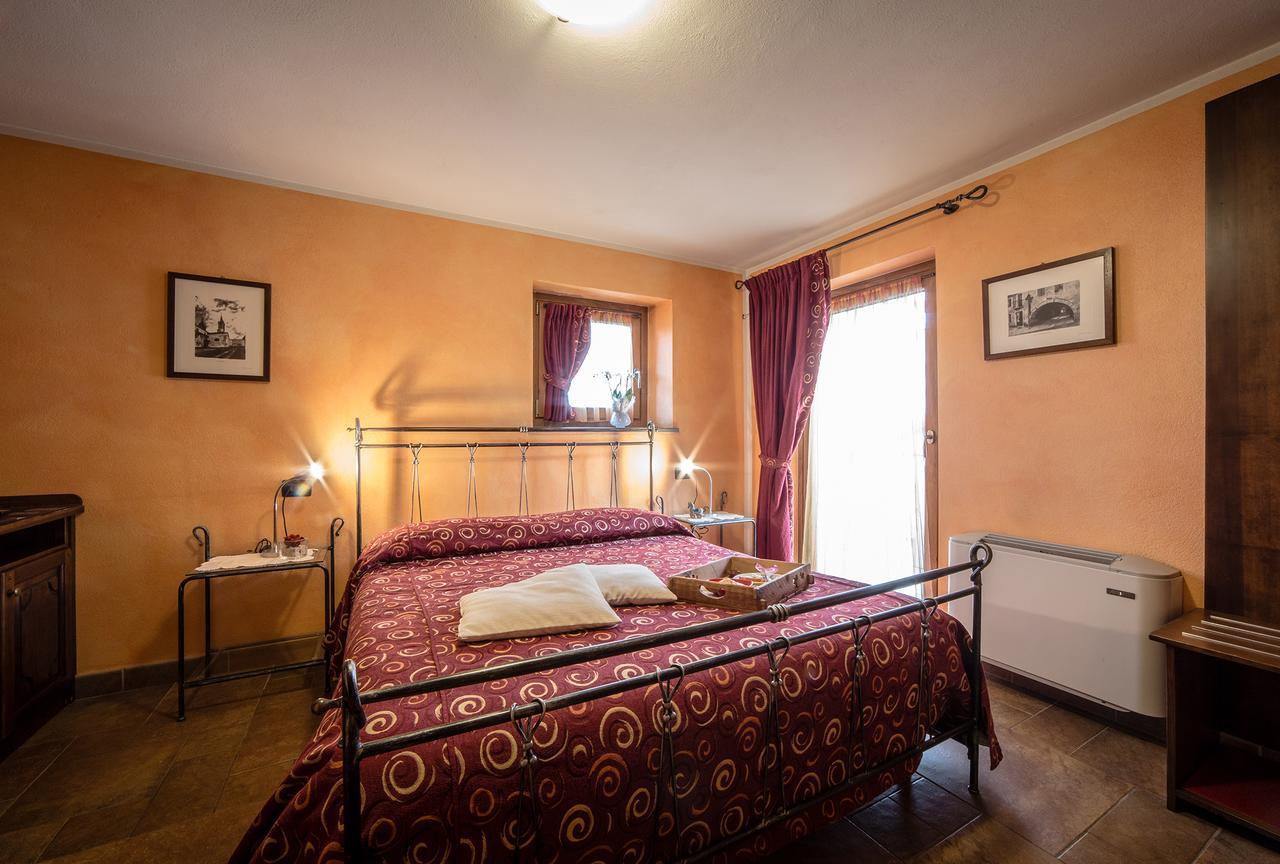 Lo Teisson Bed & Breakfast Pollein ภายนอก รูปภาพ